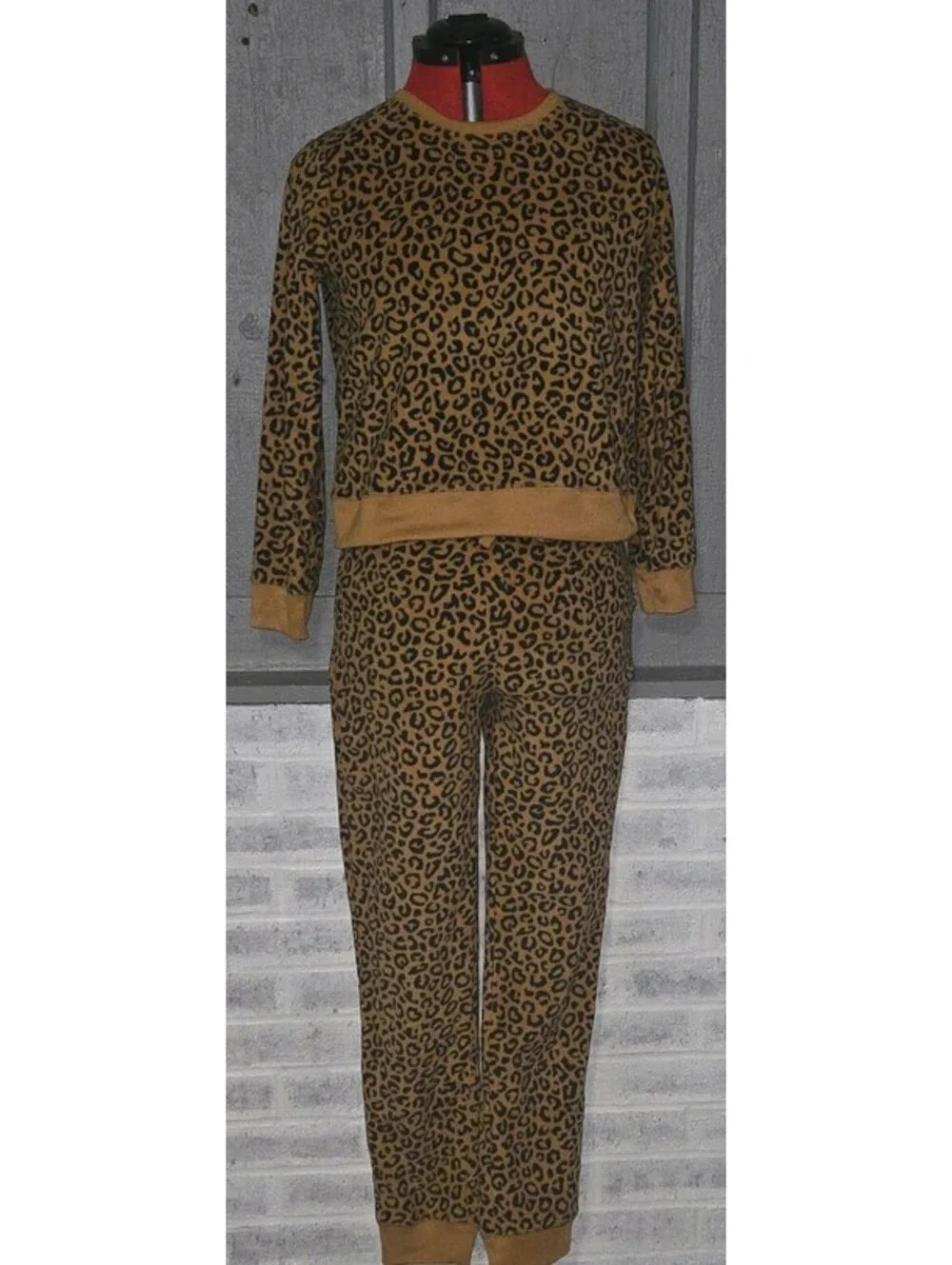 Old Navy Girls XL (14-16) Leopard Fleece 2-Piece Set Sweatshirt & Pants